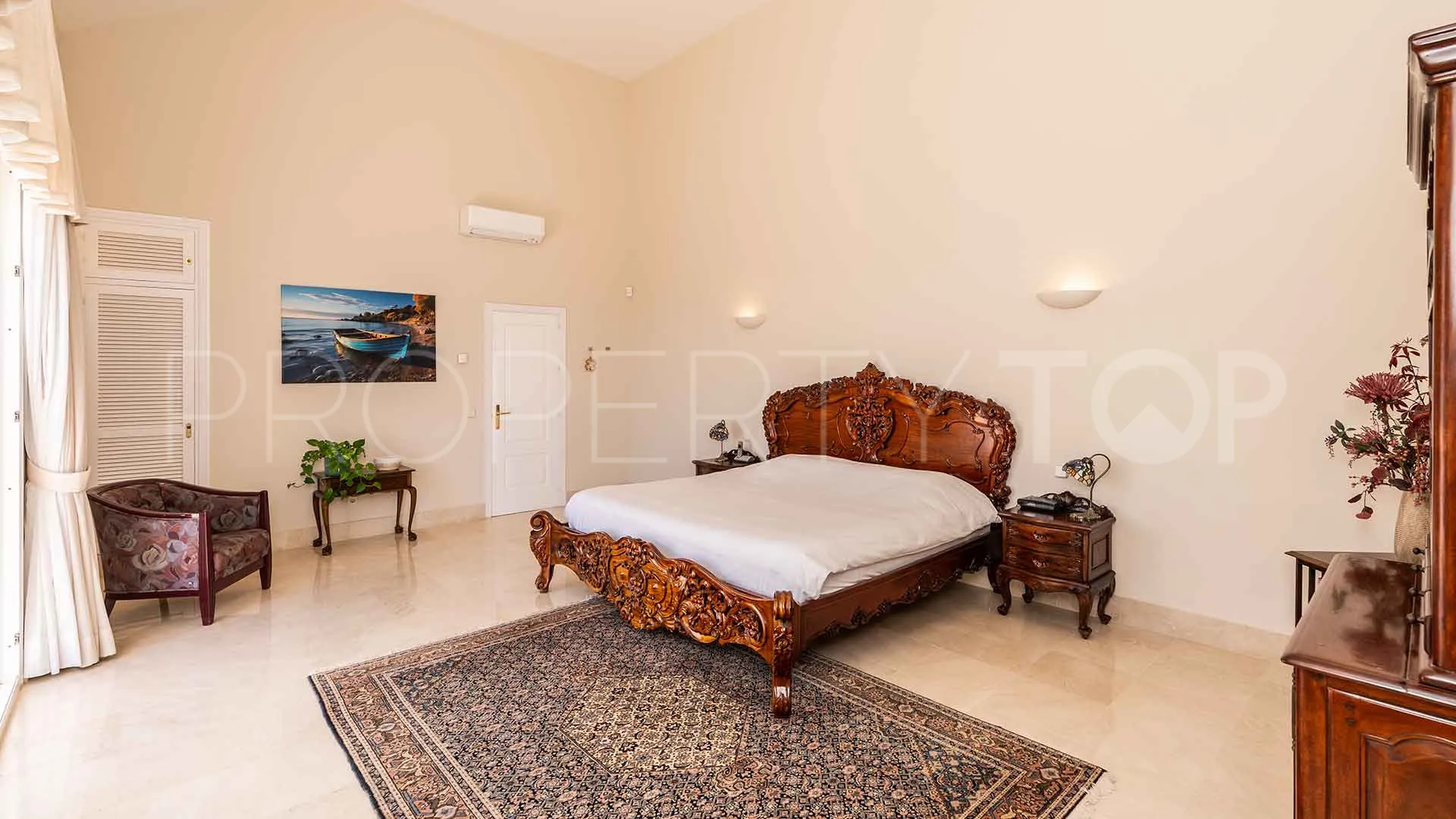 Villa for sale in Sierra Blanca with 5 bedrooms