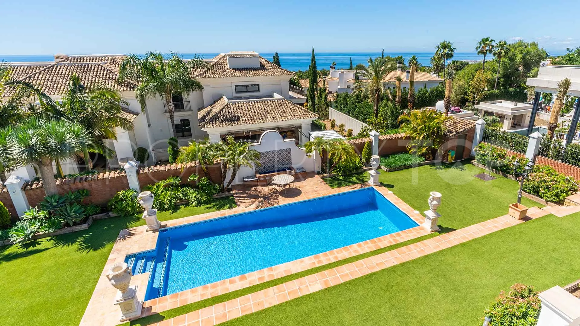 Villa for sale in Sierra Blanca with 5 bedrooms