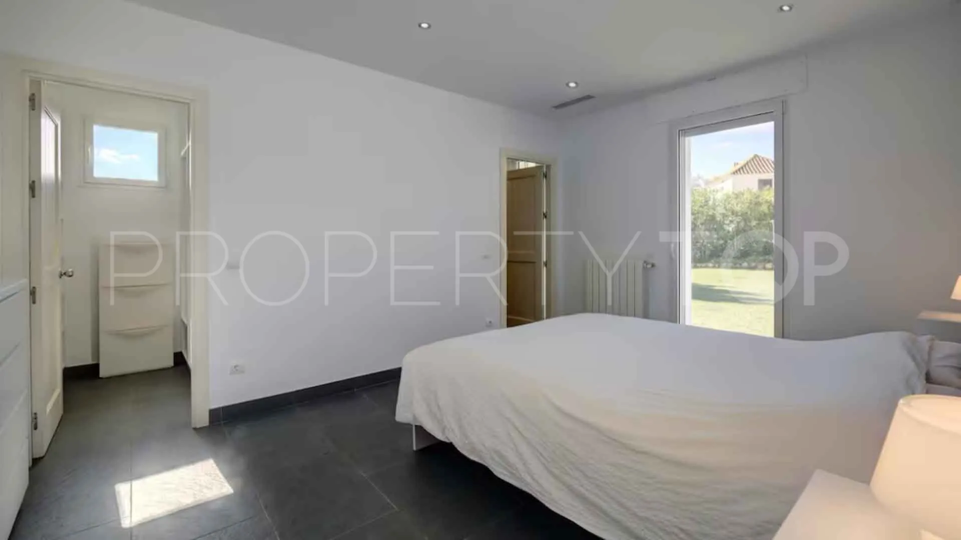 6 bedrooms Manilva villa for sale