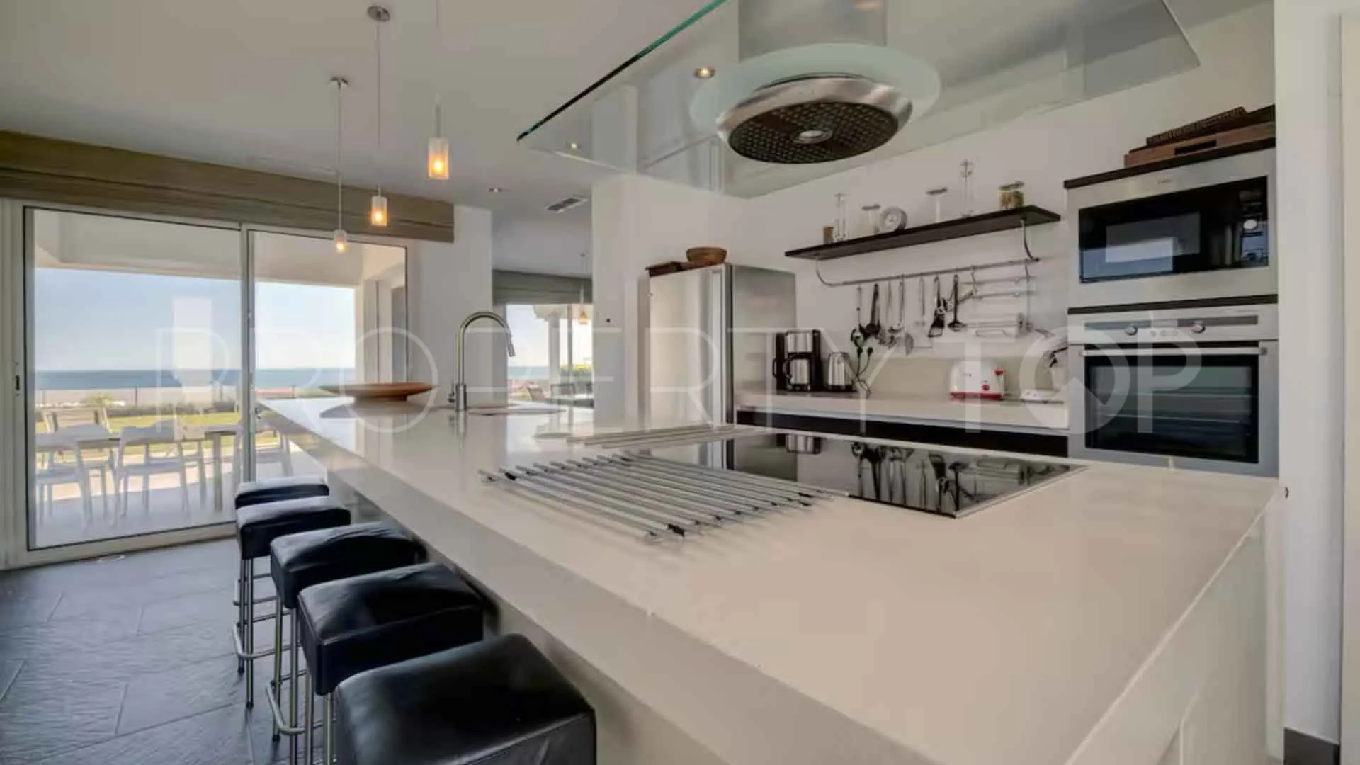 6 bedrooms Manilva villa for sale