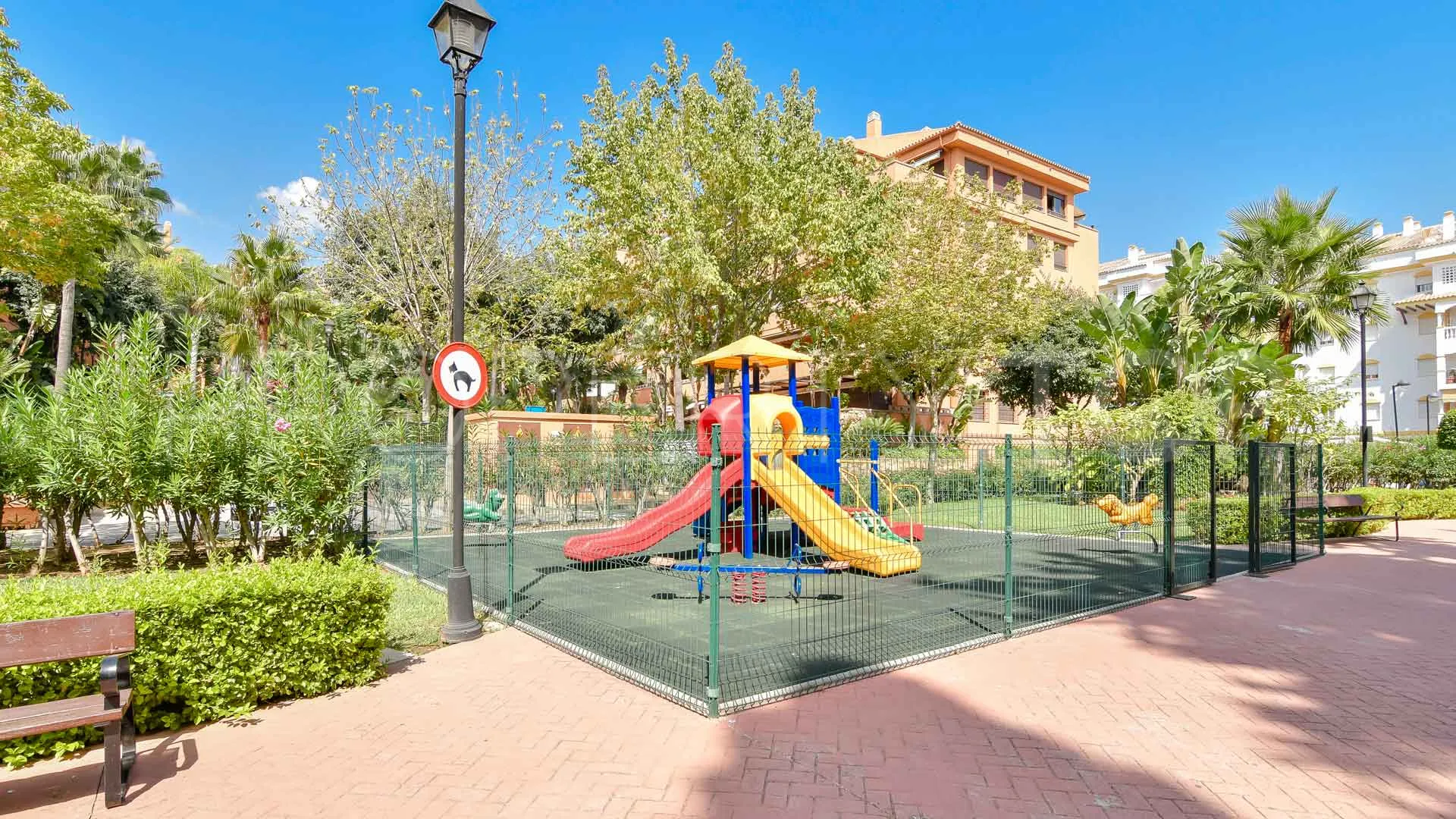 For sale apartment with 1 bedroom in Costa Nagüeles III