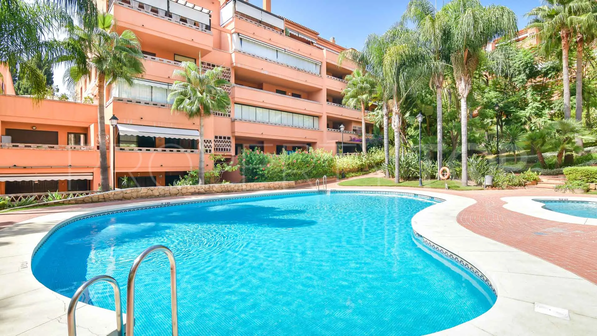 For sale apartment with 1 bedroom in Costa Nagüeles III