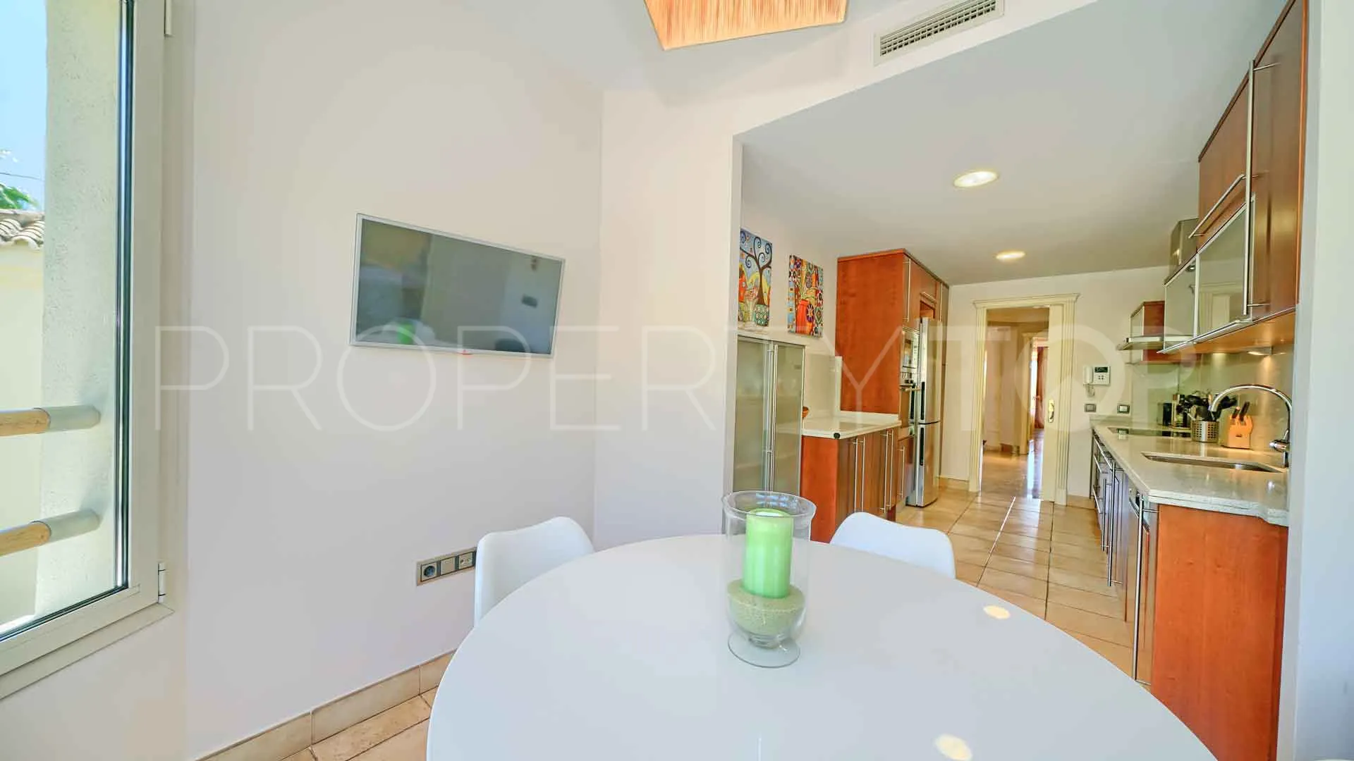 Se vende apartamento en Condado de Sierra Blanca de 3 dormitorios