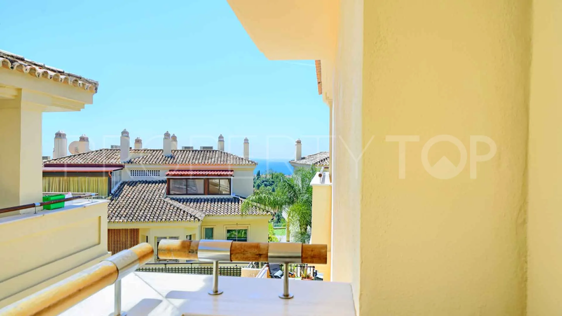 Se vende apartamento en Condado de Sierra Blanca de 3 dormitorios