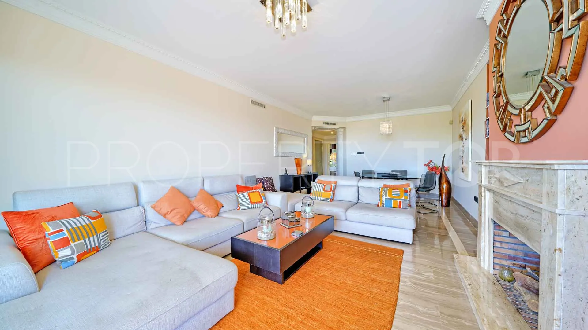 Se vende apartamento en Condado de Sierra Blanca de 3 dormitorios
