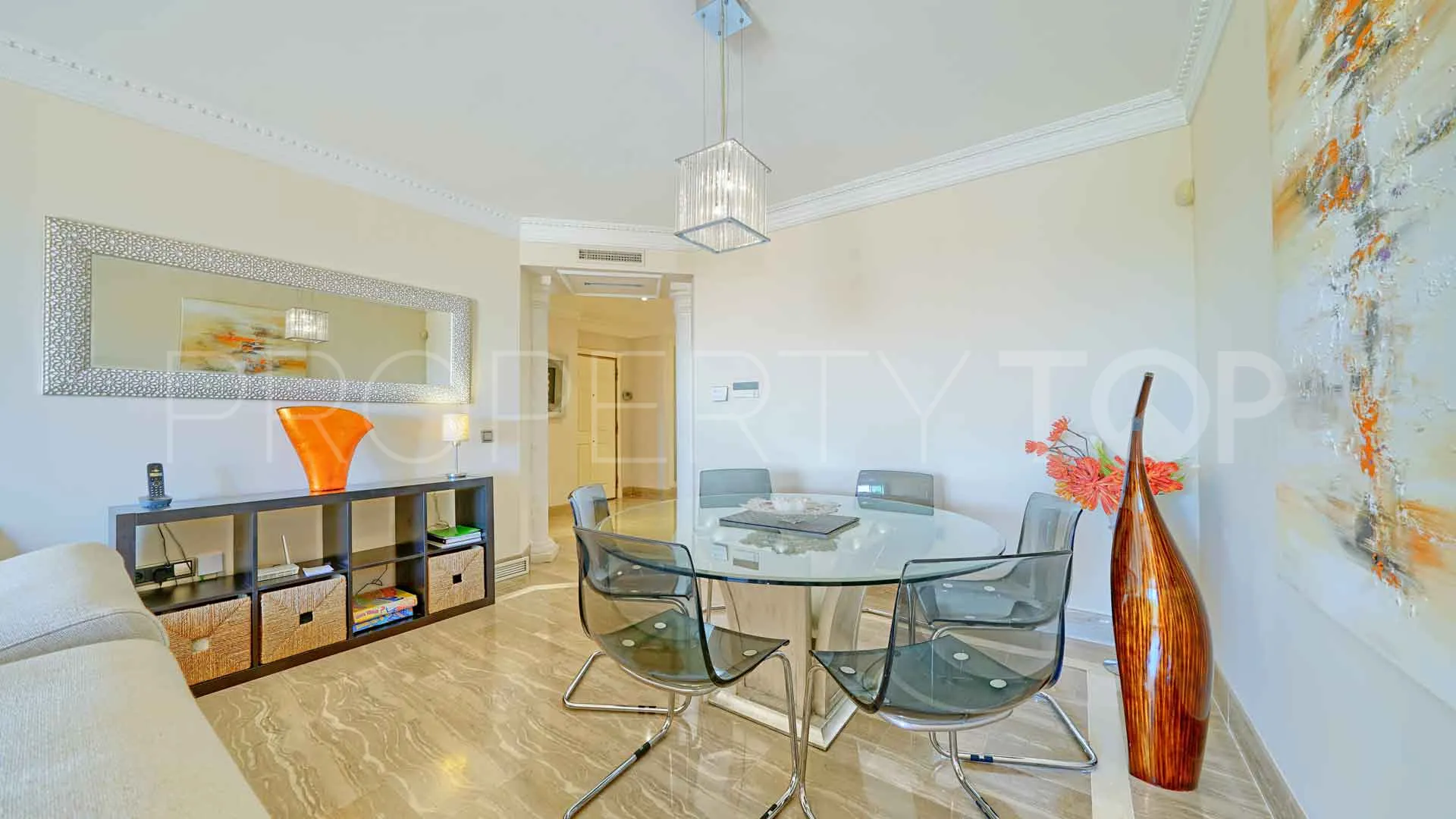Se vende apartamento en Condado de Sierra Blanca de 3 dormitorios