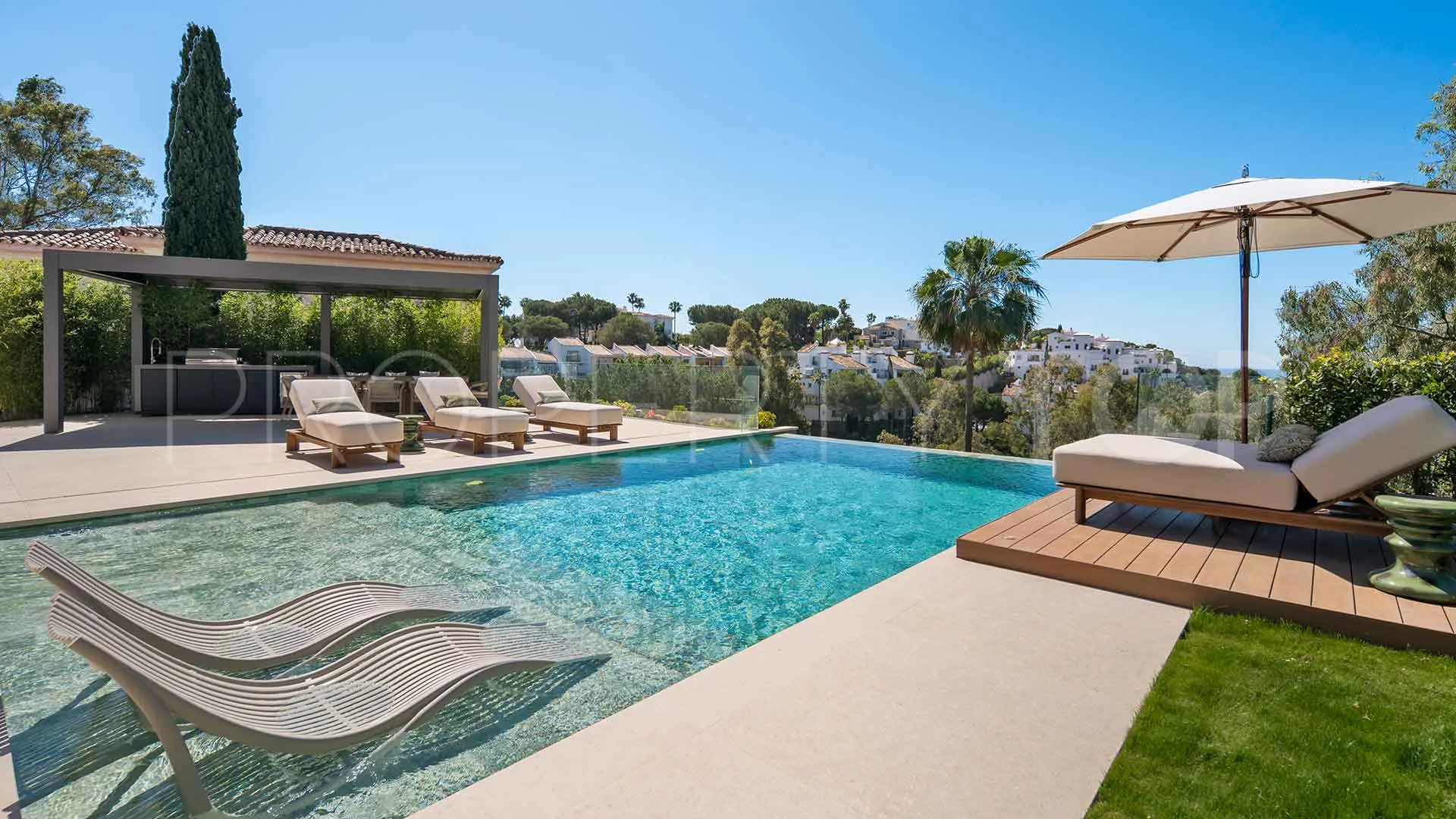 Benahavis villa for sale