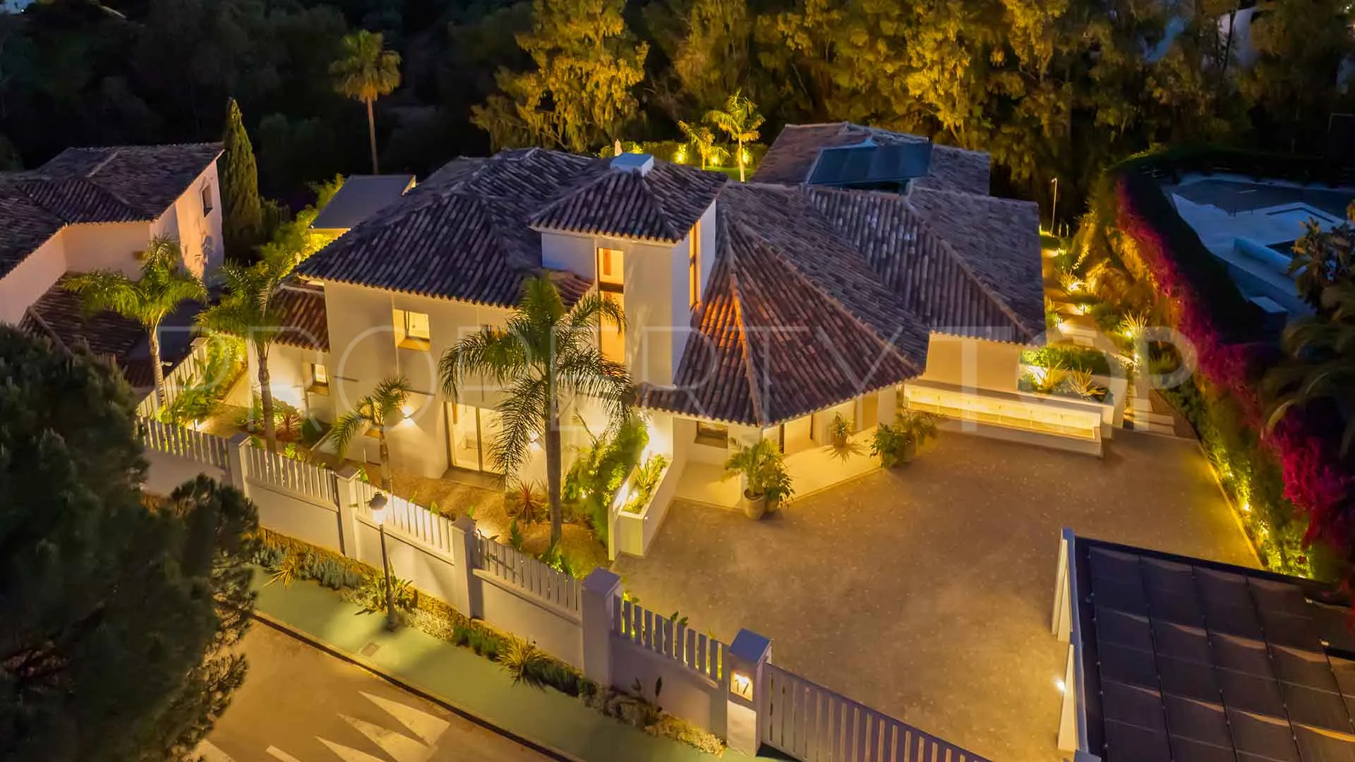 Benahavis villa for sale