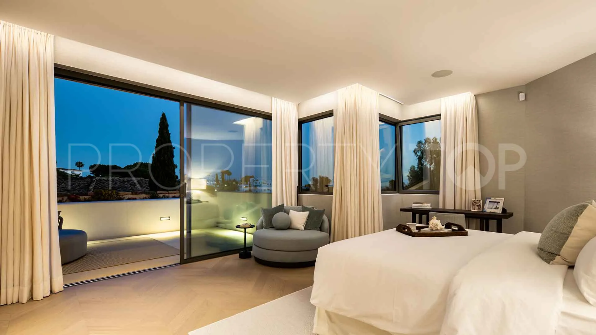 Benahavis villa for sale
