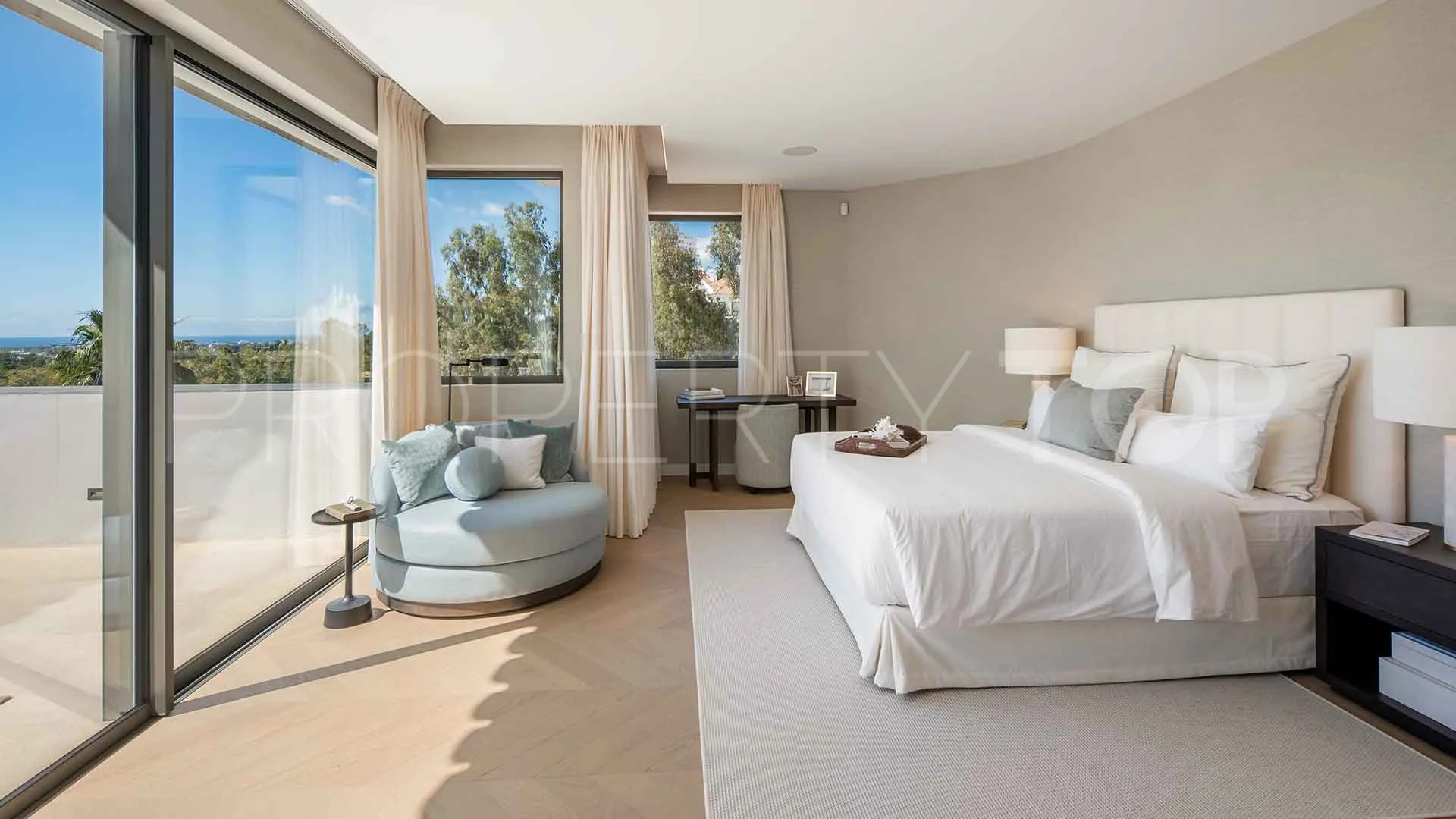 Benahavis villa for sale