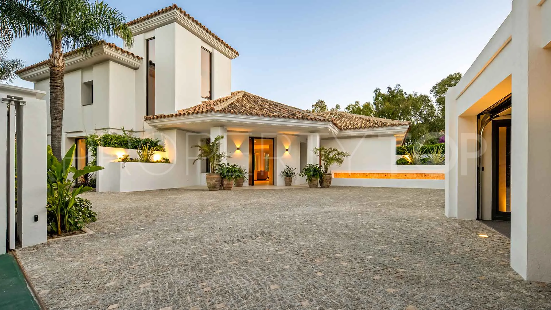 Benahavis villa for sale