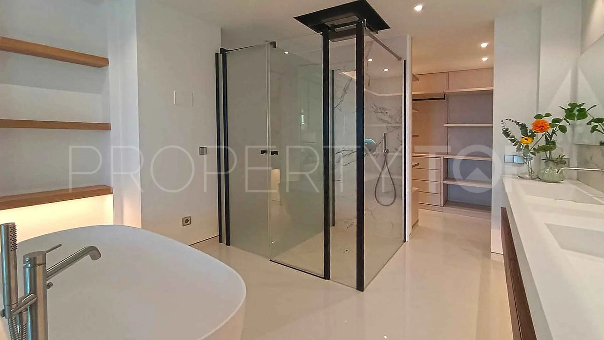 For sale apartment in Marbella - Puerto Banus with 4 bedrooms
