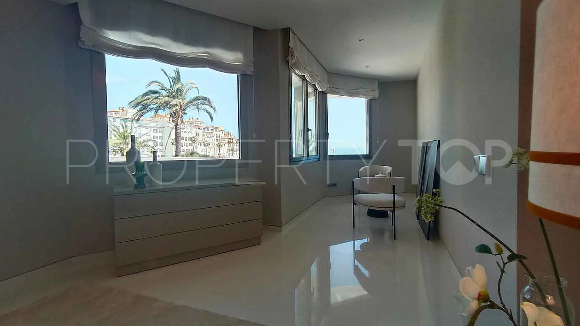 For sale apartment in Marbella - Puerto Banus with 4 bedrooms