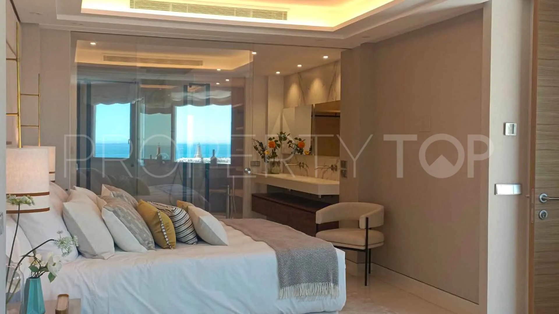 For sale apartment in Marbella - Puerto Banus with 4 bedrooms