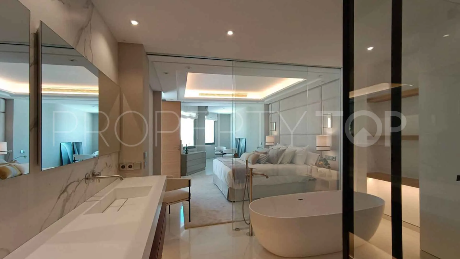 For sale apartment in Marbella - Puerto Banus with 4 bedrooms