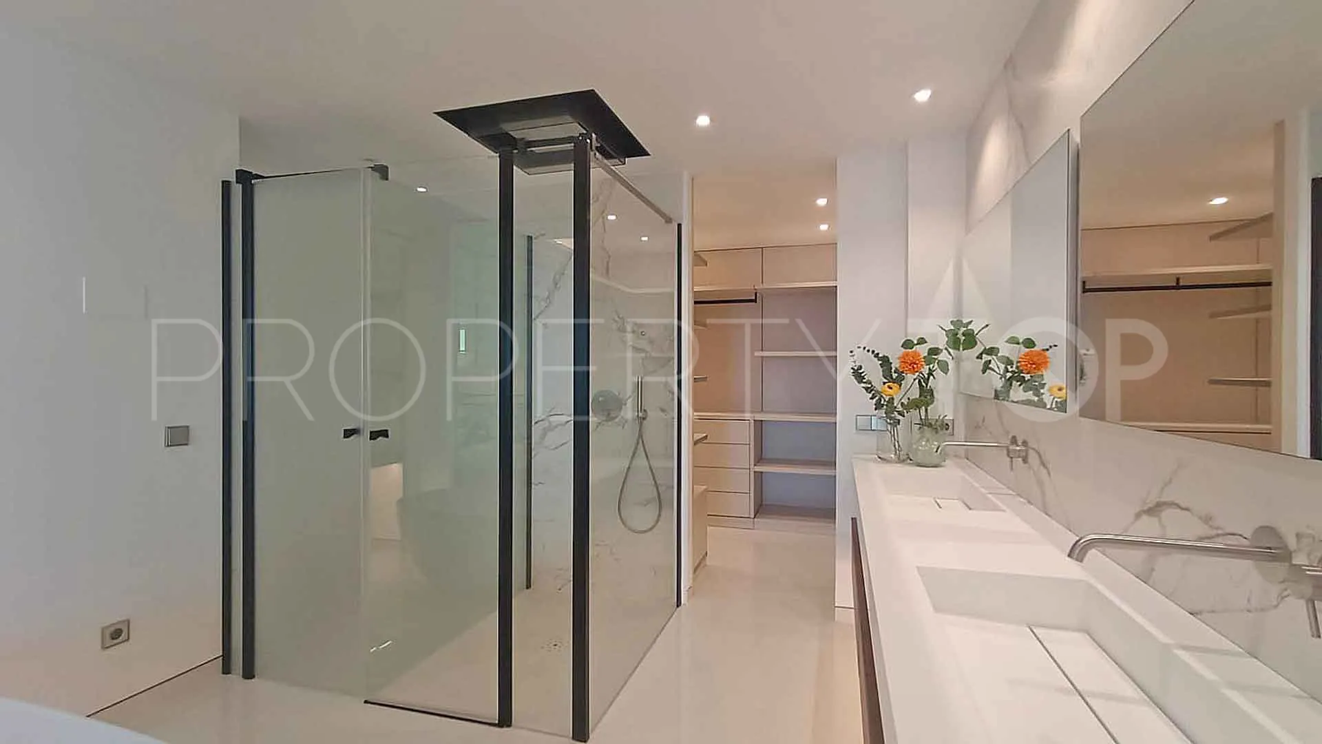 For sale apartment in Marbella - Puerto Banus with 4 bedrooms