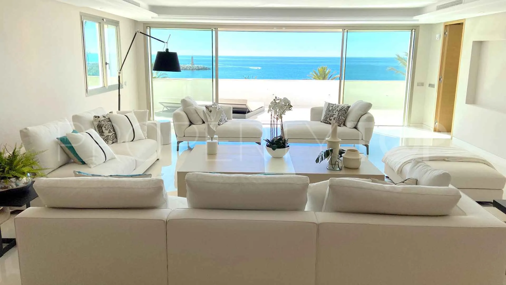 For sale apartment in Marbella - Puerto Banus with 4 bedrooms