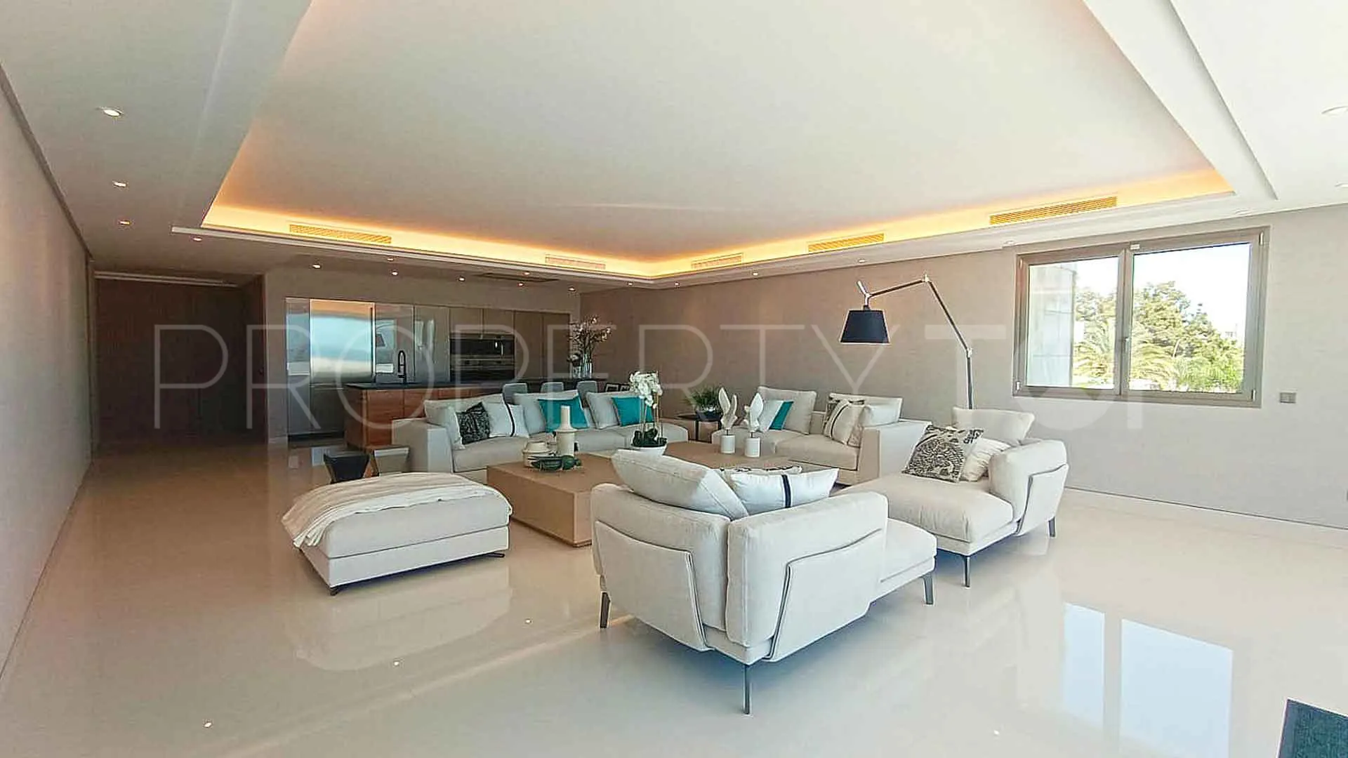 For sale apartment in Marbella - Puerto Banus with 4 bedrooms