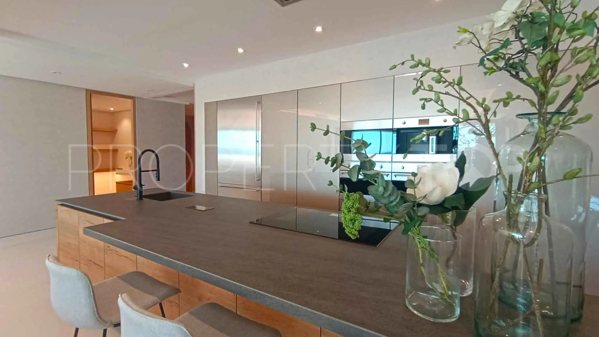 For sale apartment in Marbella - Puerto Banus with 4 bedrooms