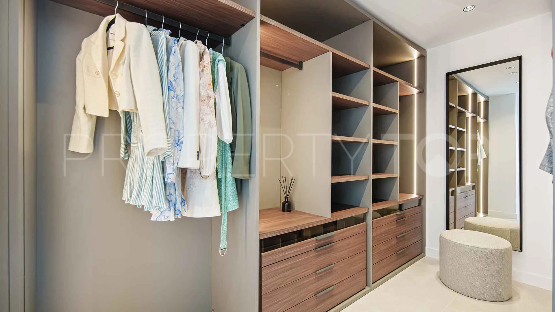 Penthouse for sale in Monte Halcones with 2 bedrooms