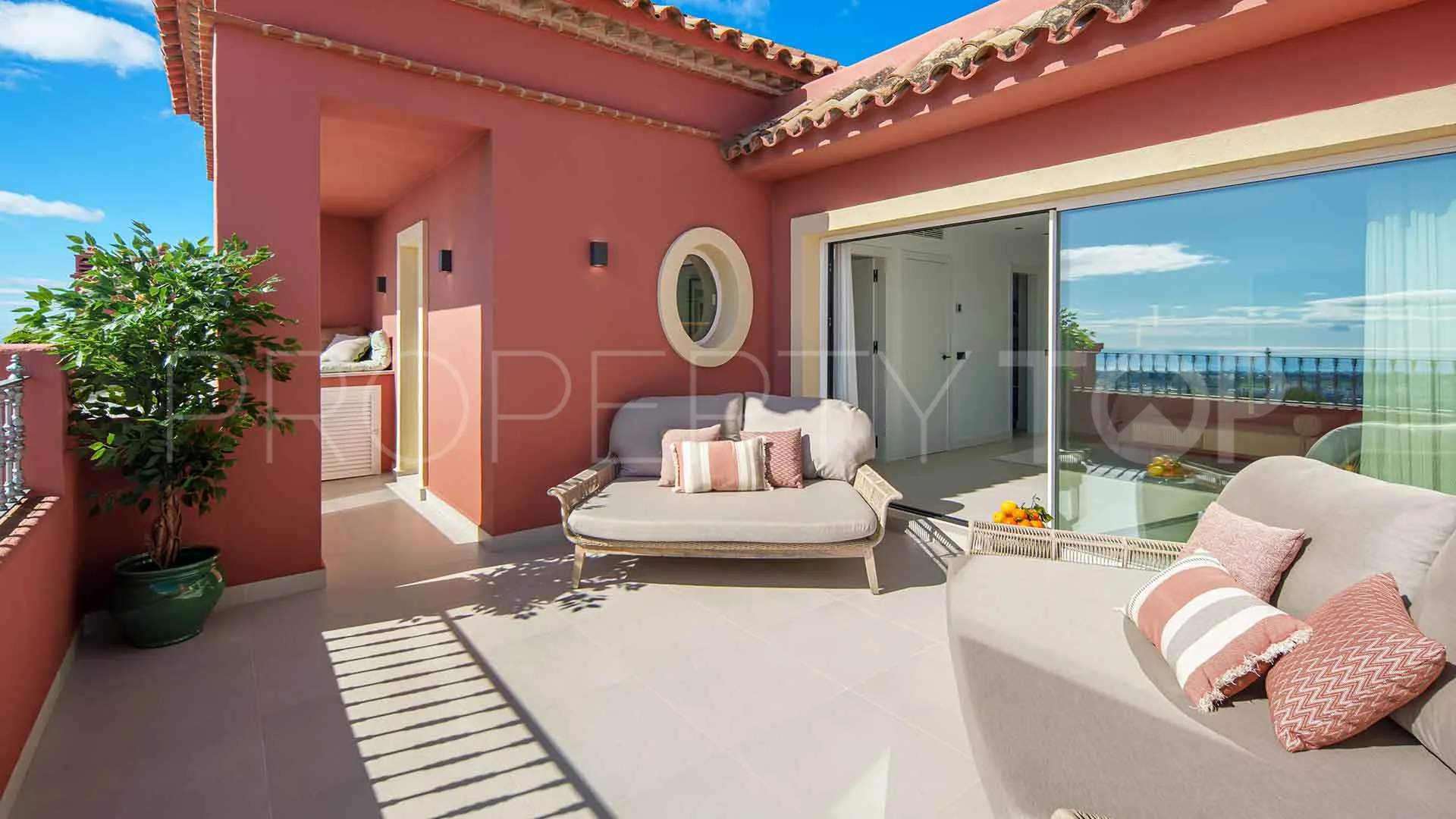 Penthouse for sale in Monte Halcones with 2 bedrooms