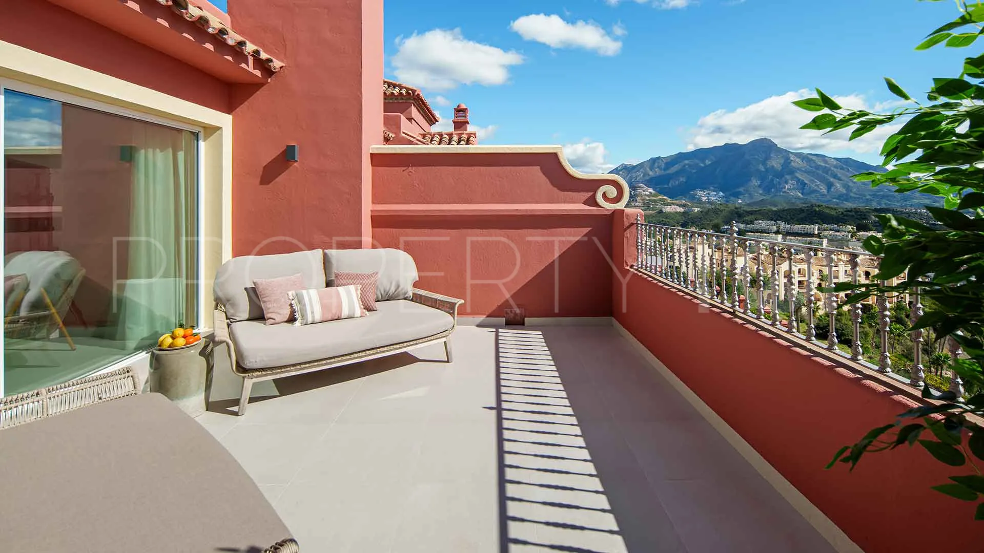 Penthouse for sale in Monte Halcones with 2 bedrooms