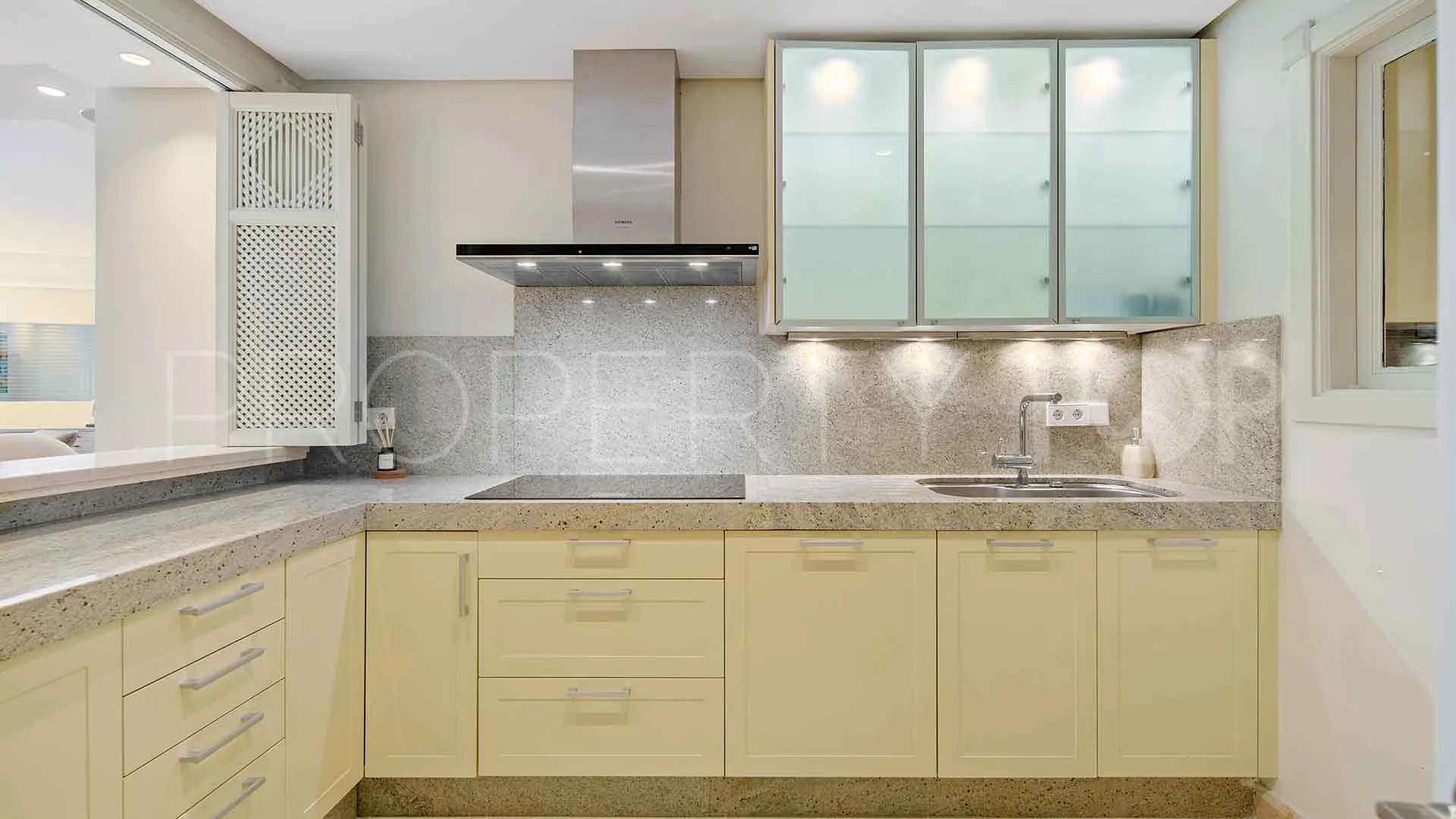Buy penthouse in La Morera
