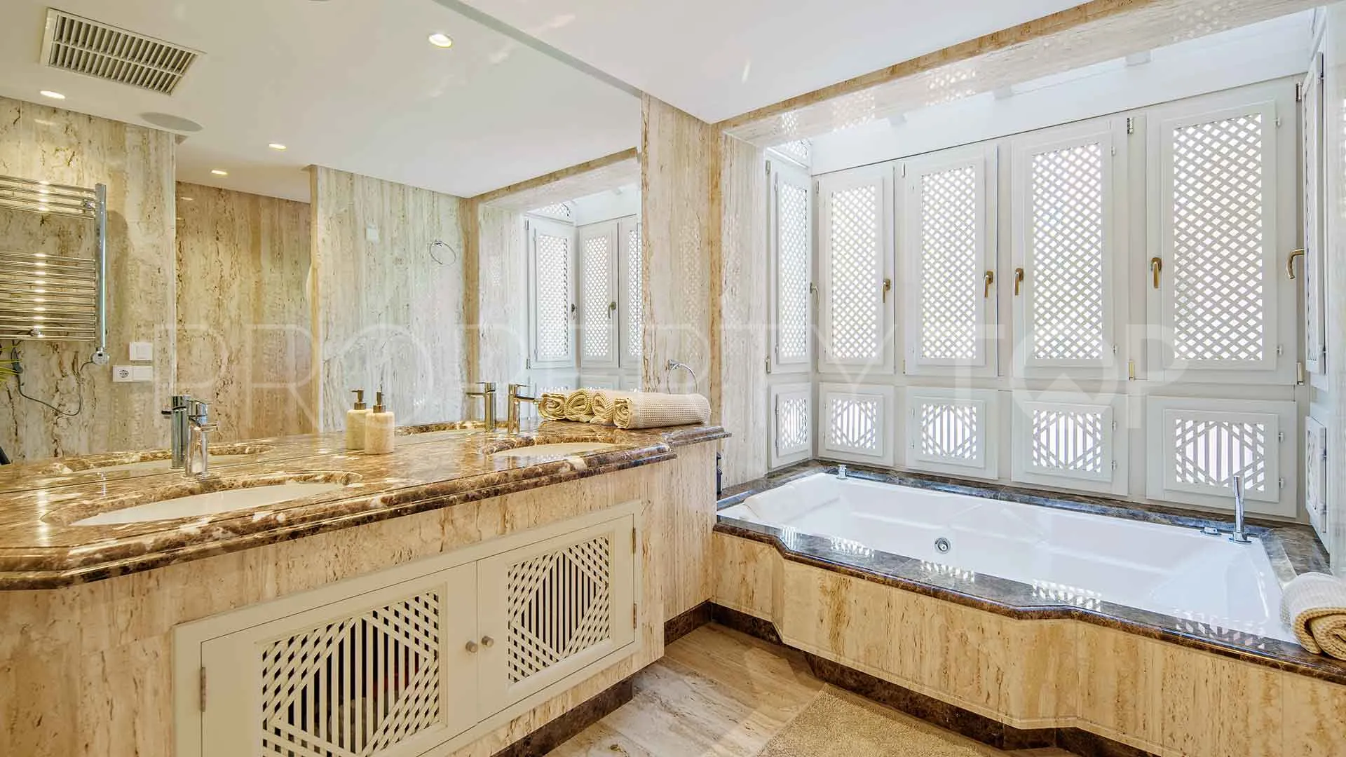 Buy penthouse in La Morera