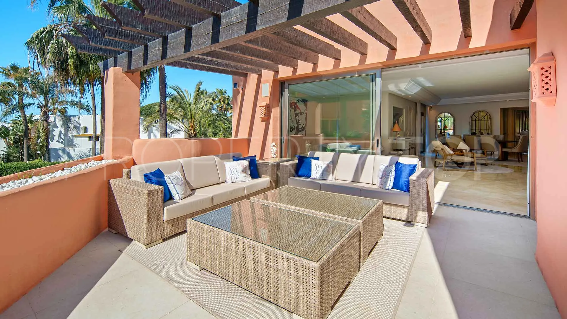 Buy penthouse in La Morera