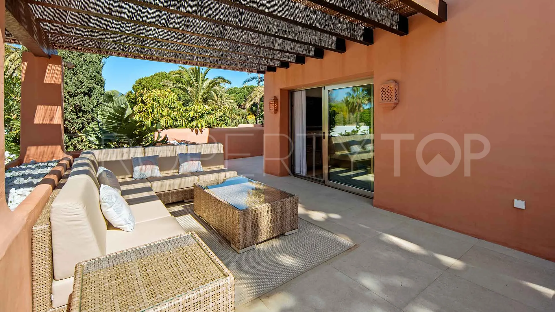 Buy penthouse in La Morera