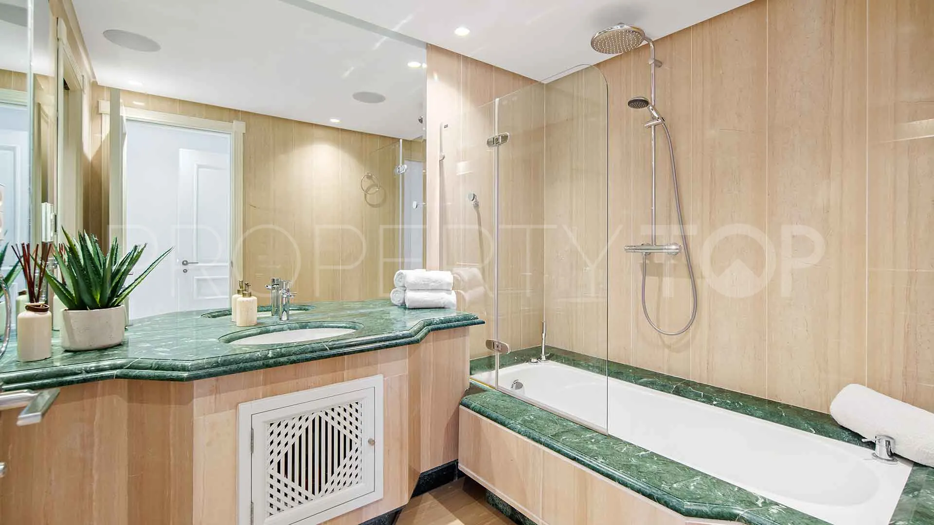 Buy penthouse in La Morera