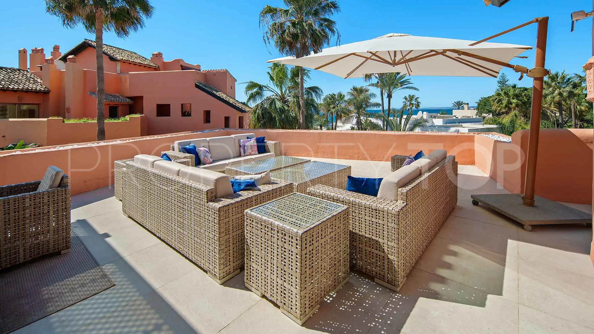 Buy penthouse in La Morera