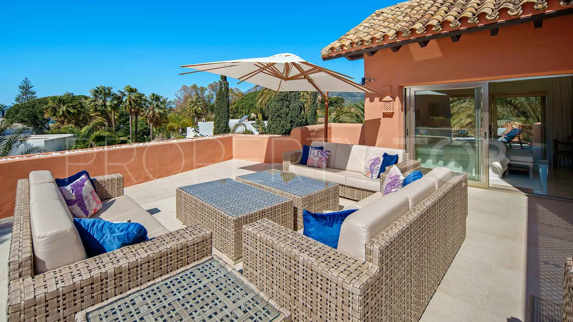 Buy penthouse in La Morera