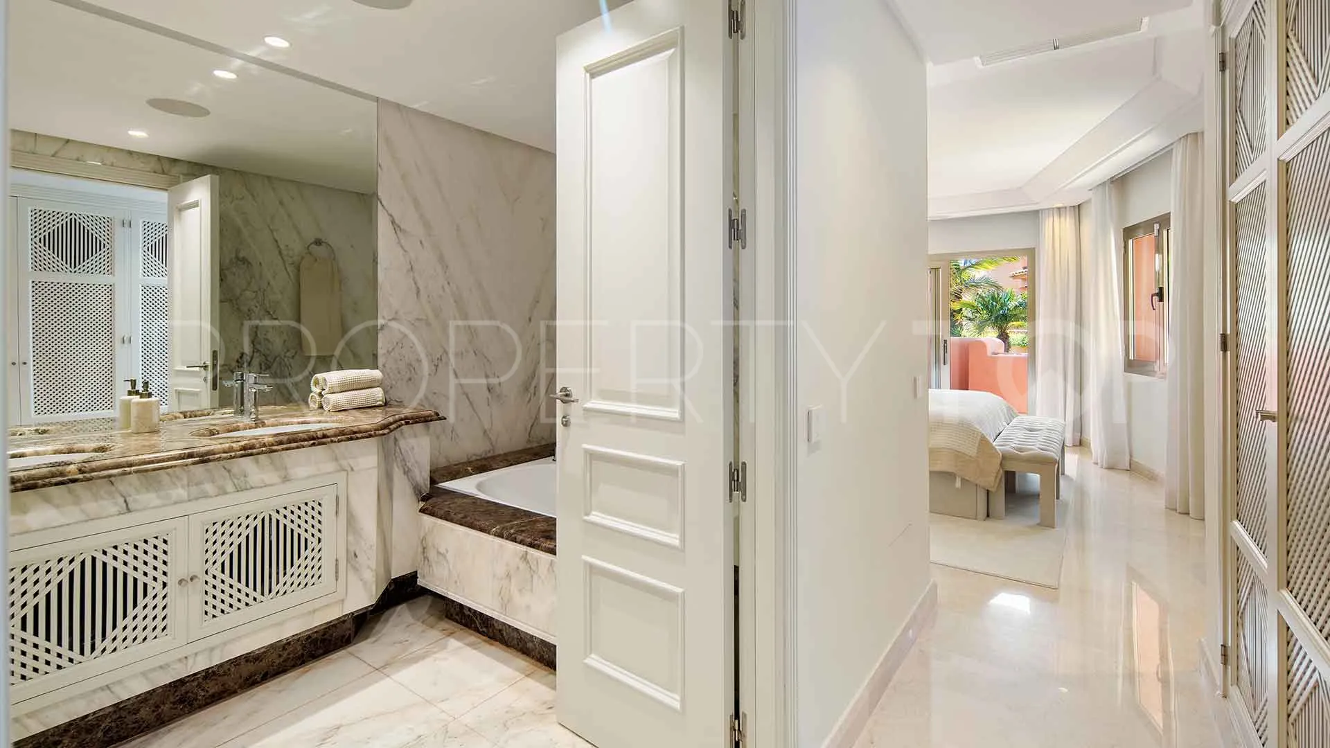 Buy penthouse in La Morera
