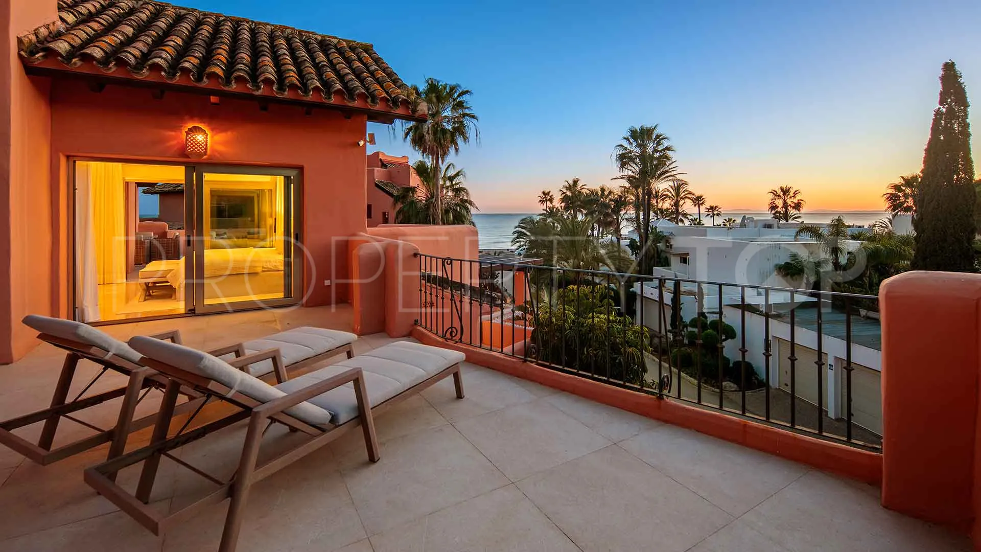 Buy penthouse in La Morera