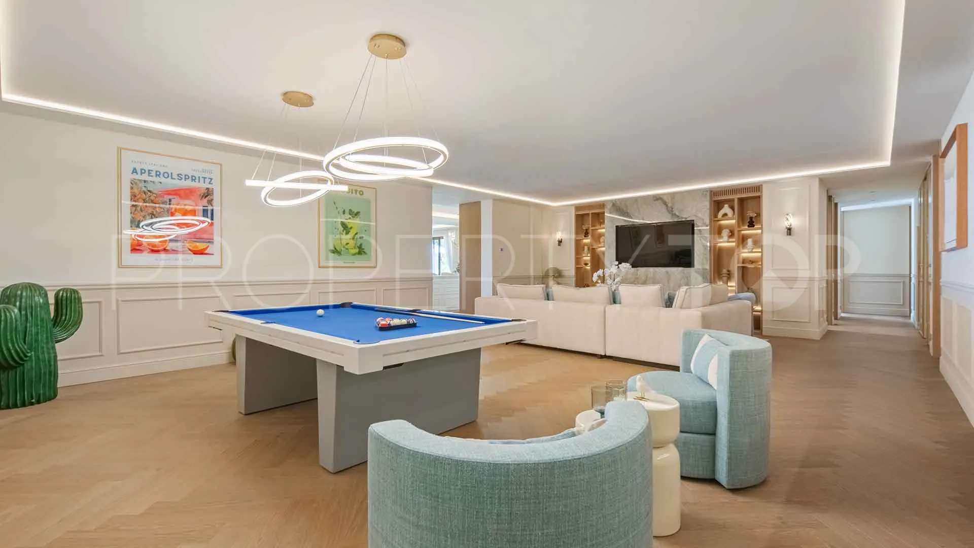 Ático de 5 dormitorios en venta en Nueva Andalucia