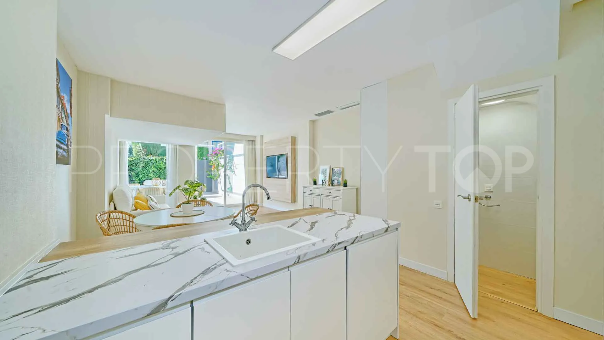 Buy ground floor duplex in Marbella House