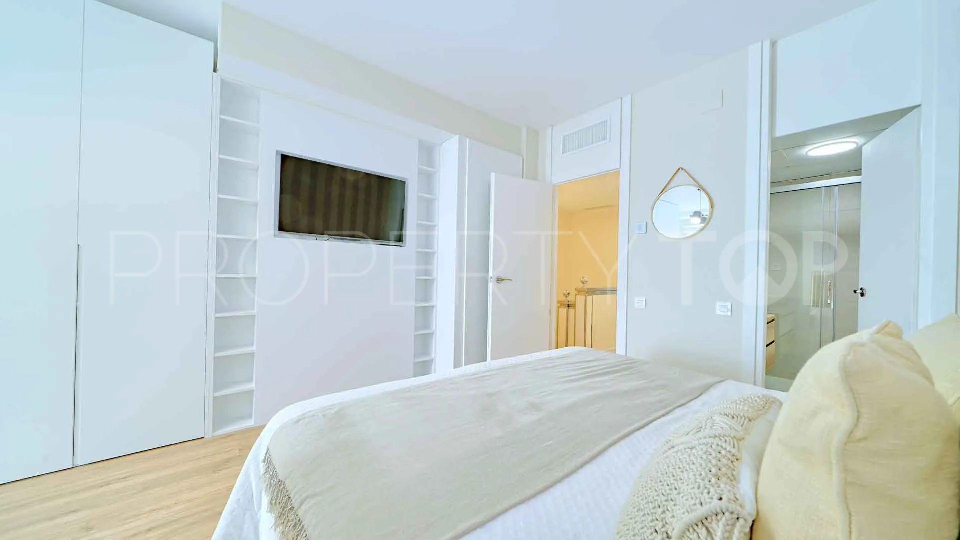 Buy ground floor duplex in Marbella House