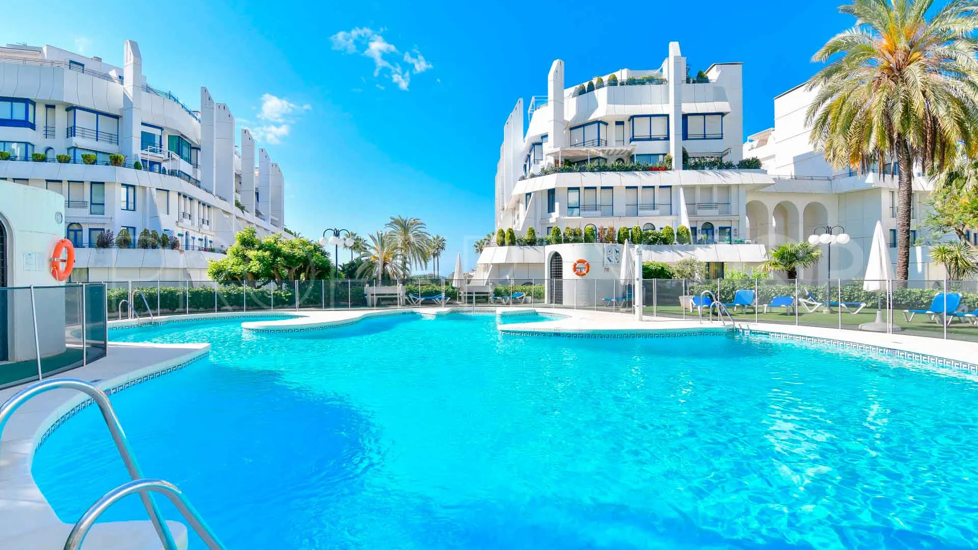 Buy ground floor duplex in Marbella House