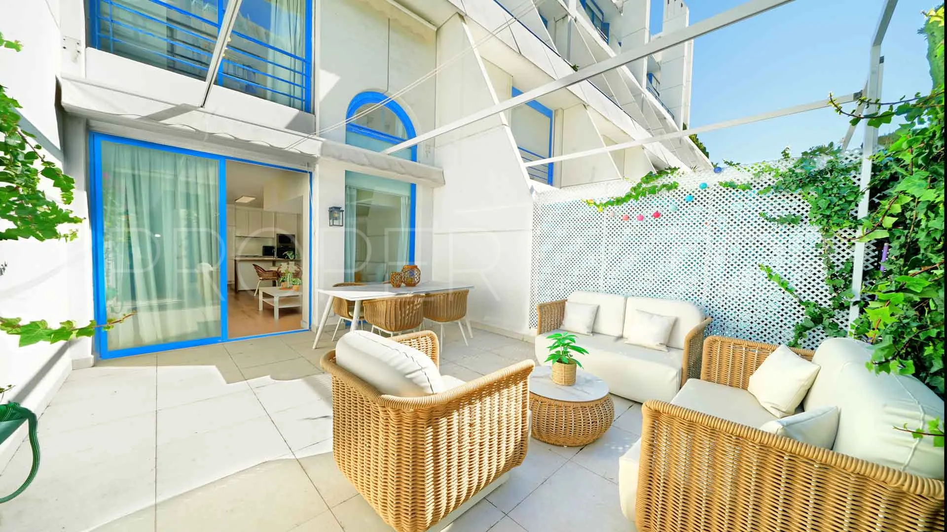 Buy ground floor duplex in Marbella House