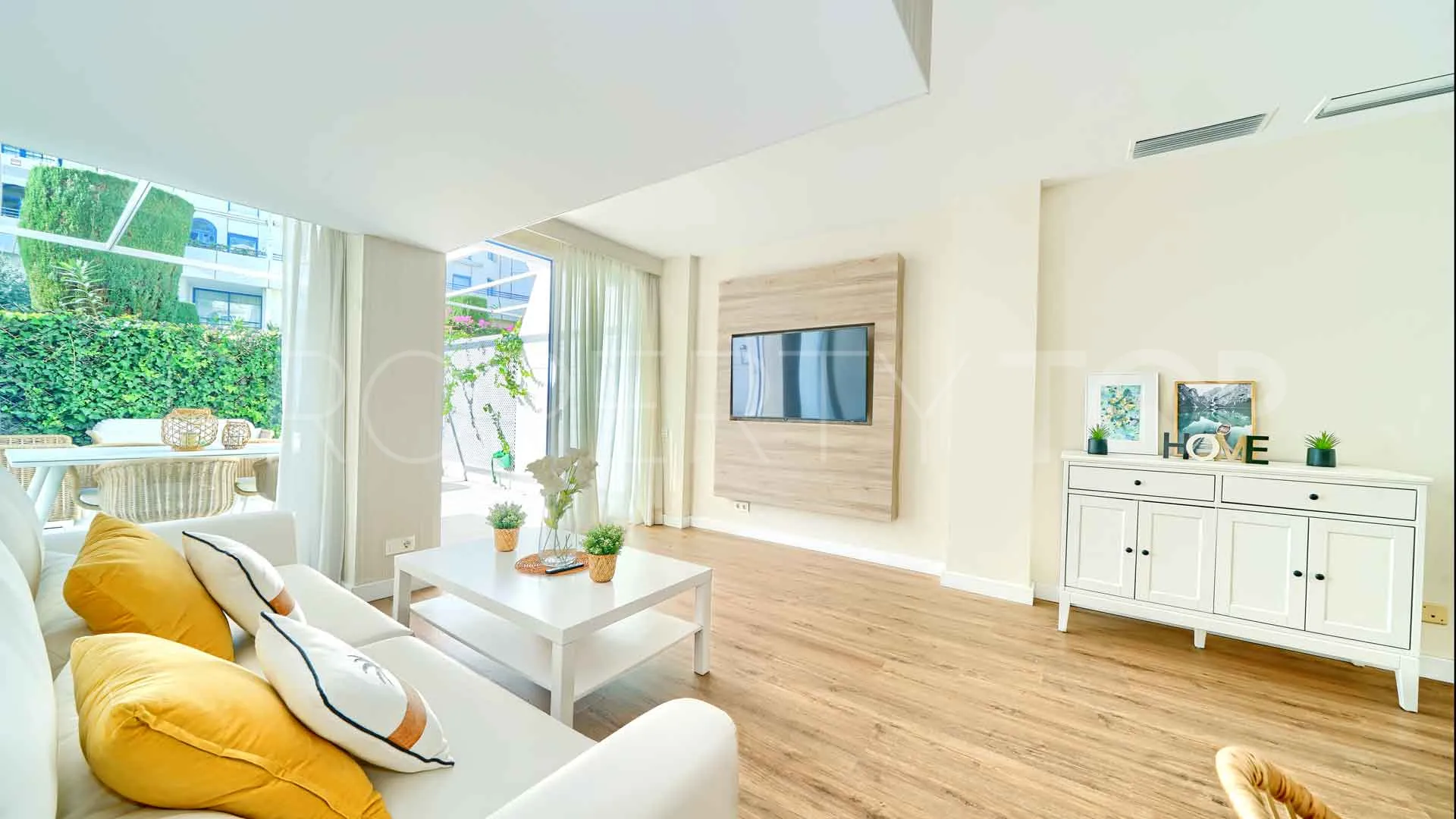 Buy ground floor duplex in Marbella House