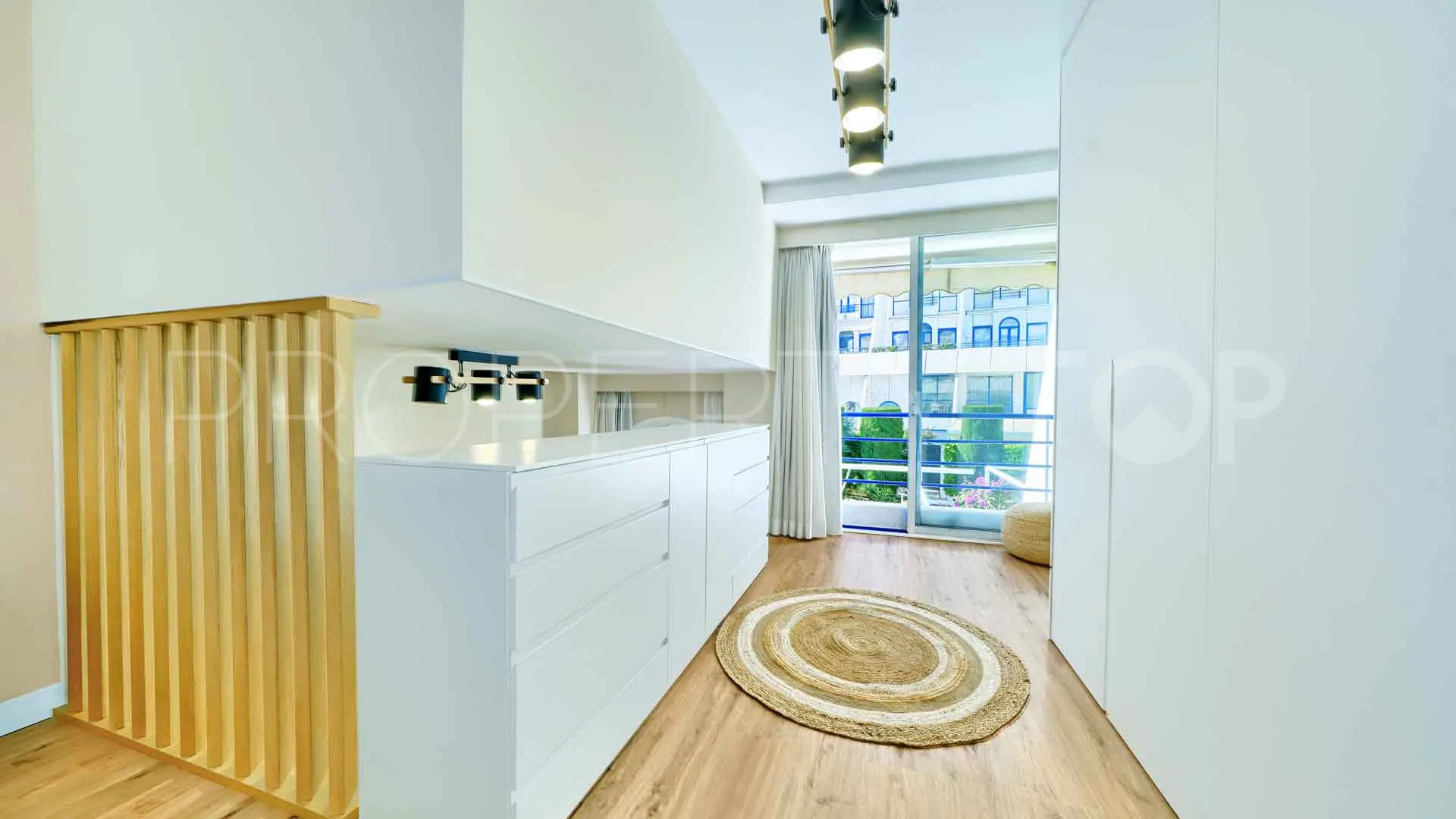 Buy ground floor duplex in Marbella House