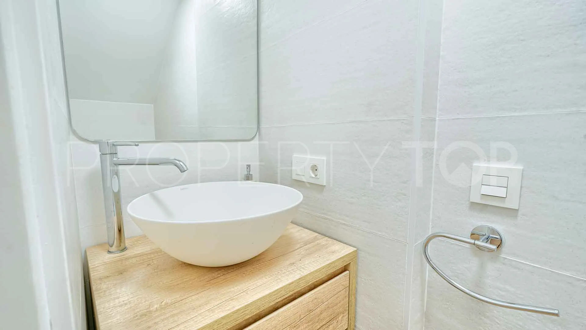 Buy ground floor duplex in Marbella House