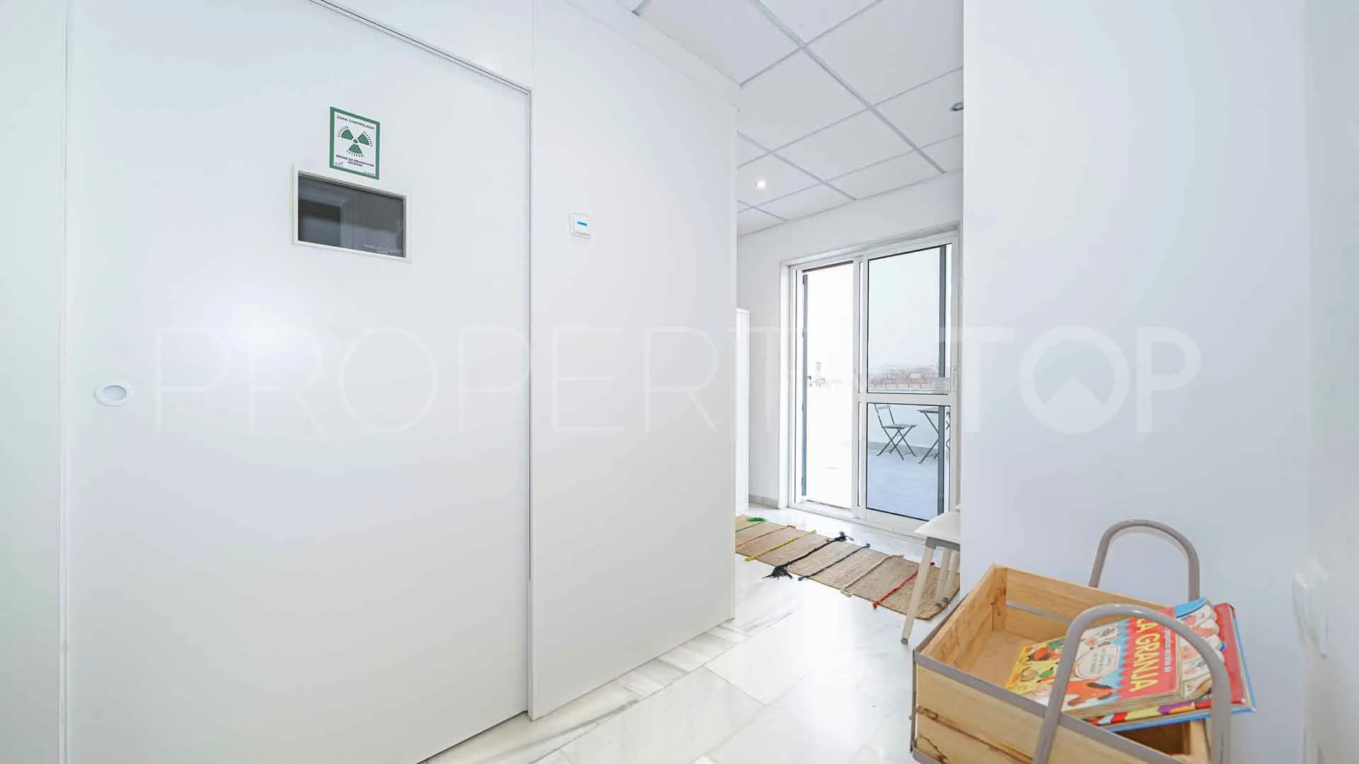 For sale office in Ricardo Soriano