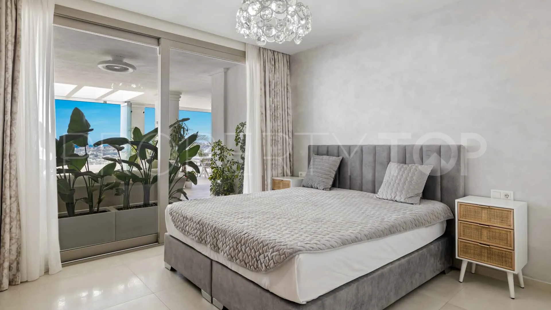 Apartamento en venta en Nueva Andalucia