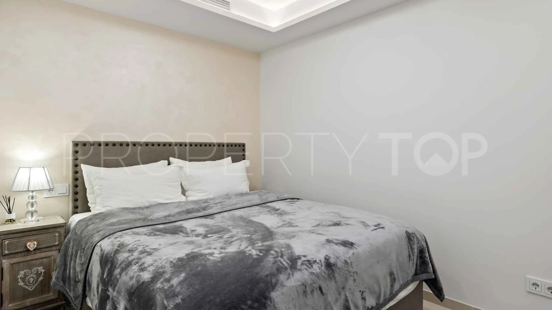 Apartamento en venta en Nueva Andalucia