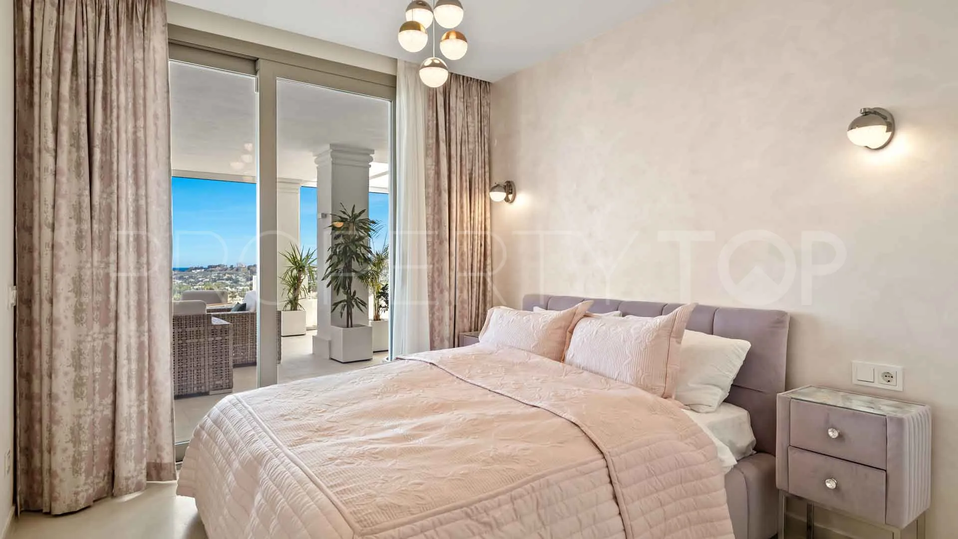 Apartamento en venta en Nueva Andalucia