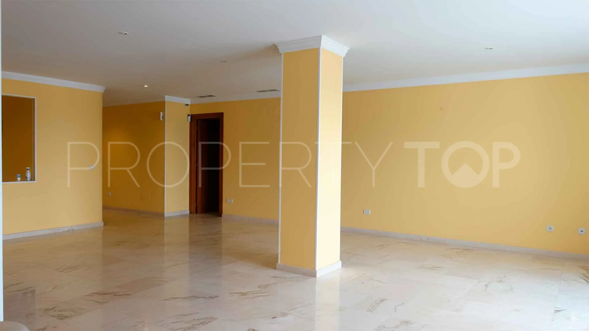 For sale office in Ricardo Soriano