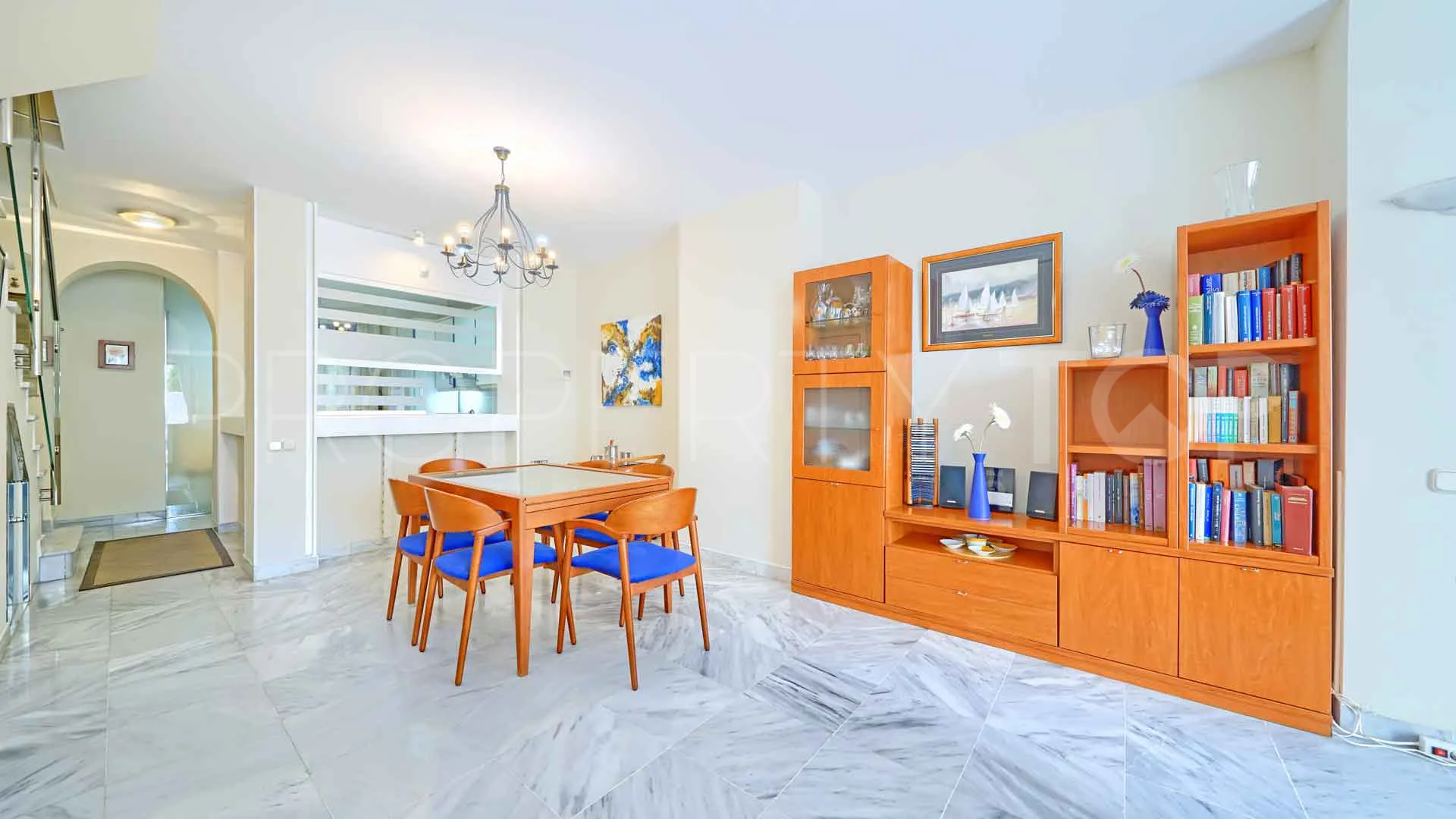 Comprar apartamento con 3 dormitorios en Marbella House