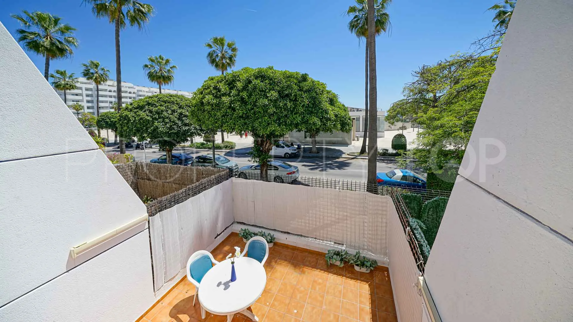 Comprar apartamento con 3 dormitorios en Marbella House